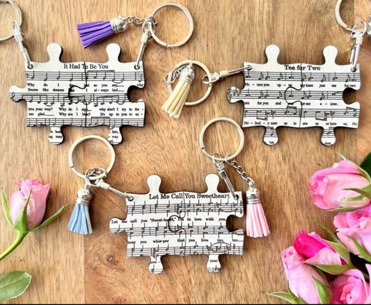 Laser Engraved Valentine Music Sheet Puzzle Couple Keychain, Song Keychain, Gifts for Boyfriend/Girlfriend, Anniversary Gift, Thank You Gift